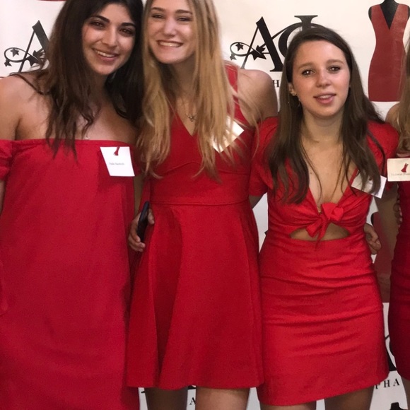 Elizabeth and James Dresses & Skirts - red likely dress